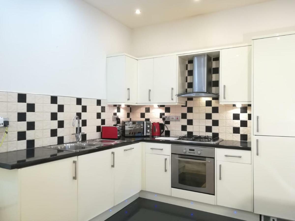 Spacious, Ground Floor, 2 Bedroom Apartment, Uplands, สวอนซี ภายนอก รูปภาพ